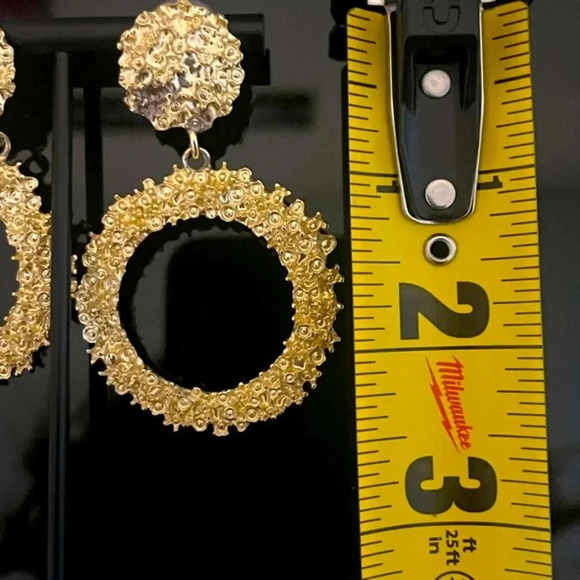 Fashion drop large statement earrings goldtone - Picture 7 of 7